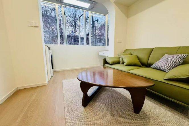 zhongshan park 1BR/living room@L2/3/4