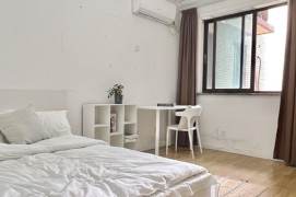 Big room near West Nanjing rd,close to ESSCA,nice roommates 