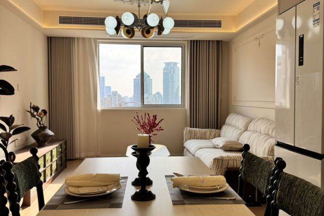 Spacious 2BR Apt +elevator +heating | West Nanjing rd | Suzhou River view 14.2K
