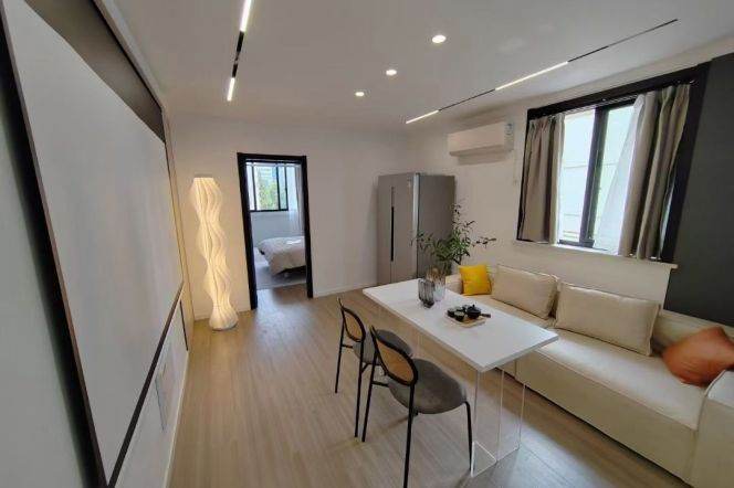 2br, subway L2,14South Pudong, Century Avenue, Key, New, 9k