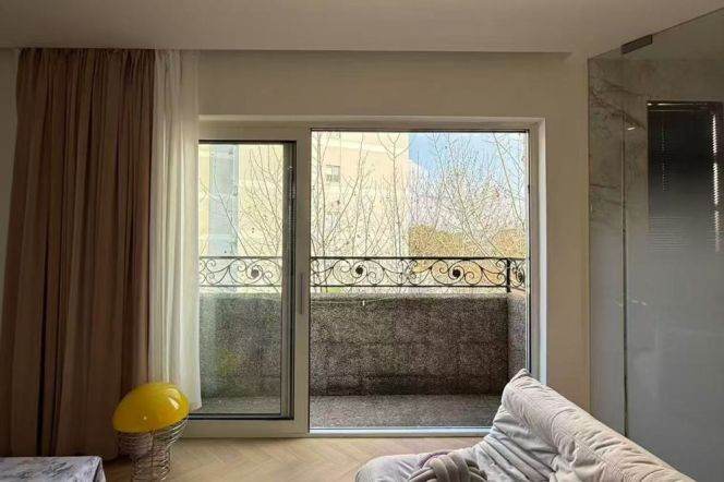 Bright Studio Historic building Wukang Rd 6.5k