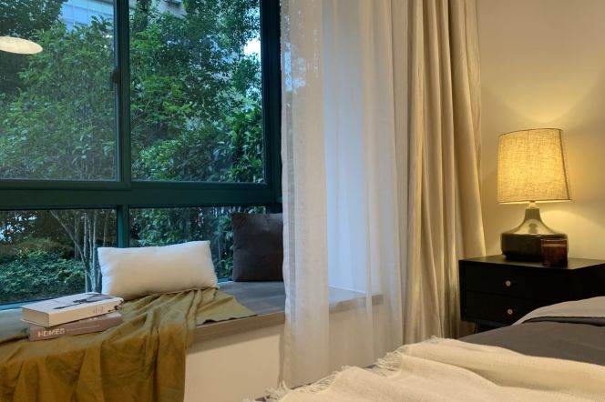 Renovated 3br with floor heating,ground floor with green yard