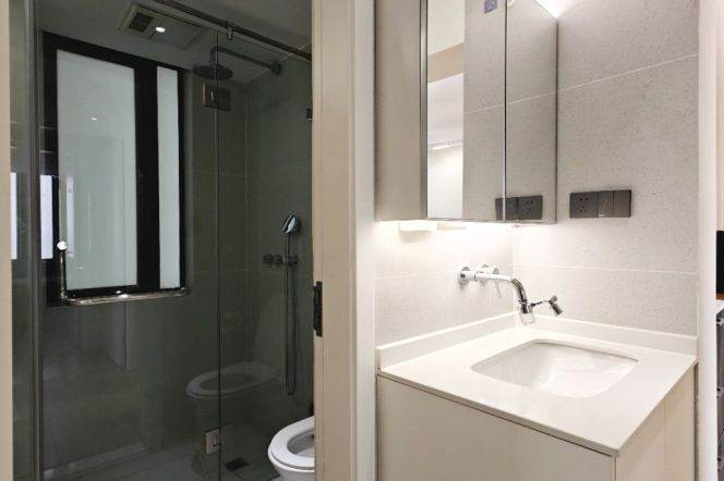 Sunlit 2BR 2BA Elevator Residence Close to Wuding Rd Station