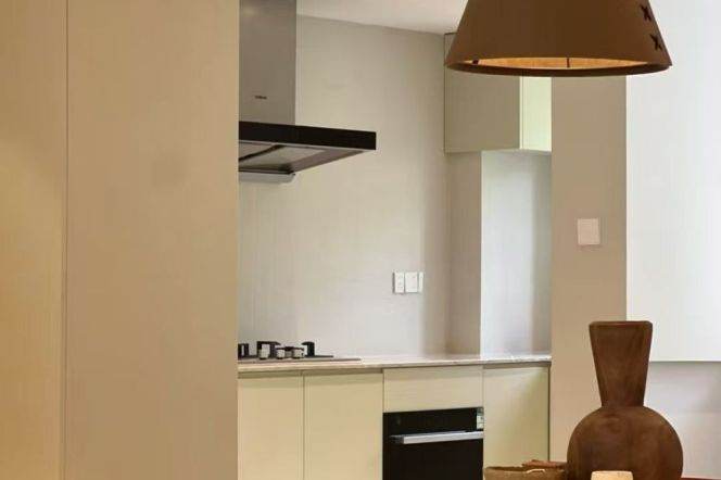 Changping Rd metro/3br2bt/central AC/floor heat/oven