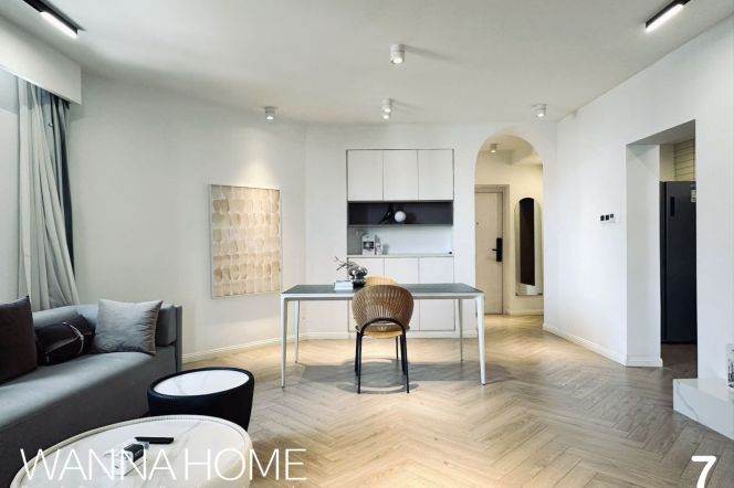 Garden Compound/Xujiahui CBD/Balcony/Huge Living+Dining/Heater/Cozy2br