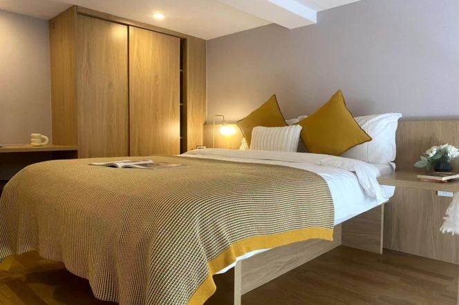 1Loft near line 10 Jiao'tong Uni and Xin'tian'di can long and short term lease