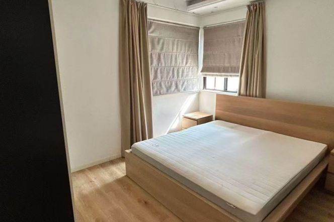 Exquisite Terrace Apt in Yueyang Road