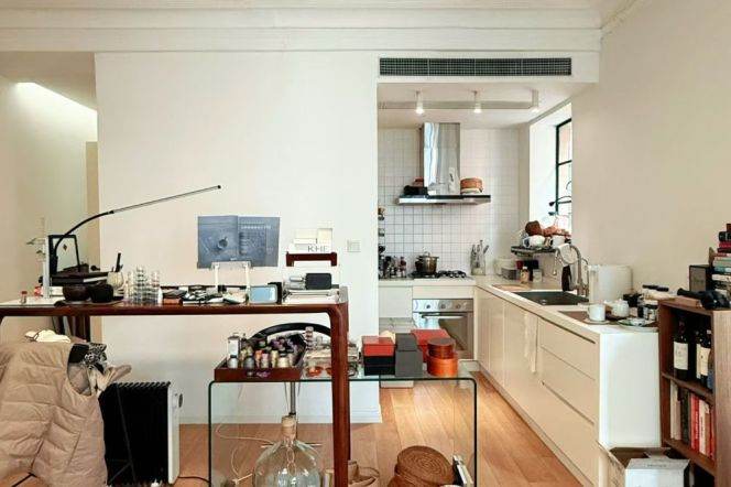 Beautiful apartment@2brs&2baths near Jing'an Temple/IAPM