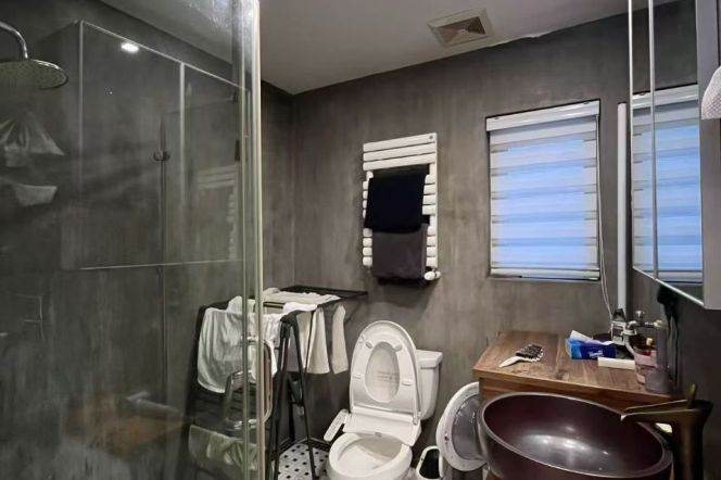 High Ceiling Bright 1Bed Large Living Space@Julu Road