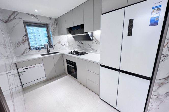 Mosern 2brs with floor heating in Lujiazui