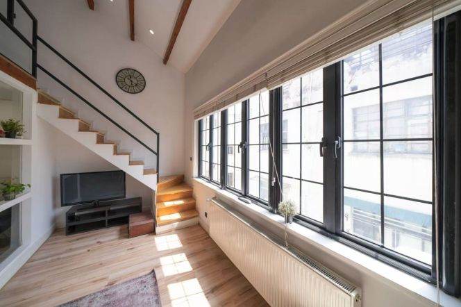 Serene & Spacious 4BR Lane House w/Terrace on Zhening Rd/Yuyuan Rd