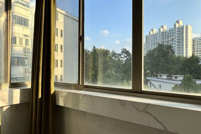 Spacious 1Br +Elevator + Green view | Zhongshan Park Metro L2/3/4 | 6.9K