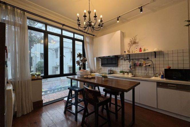 Spacious 3brs&2baths with terrace near IAPM/Xintiandi