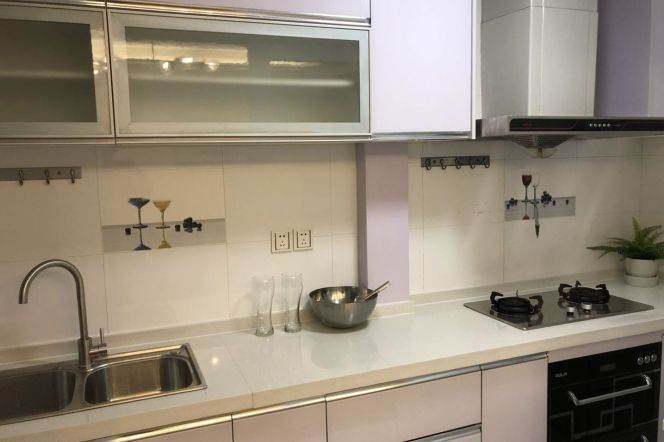 Spacious 3br apt with floor heating,close to Laowaijie, Longxi Line 10,with parking