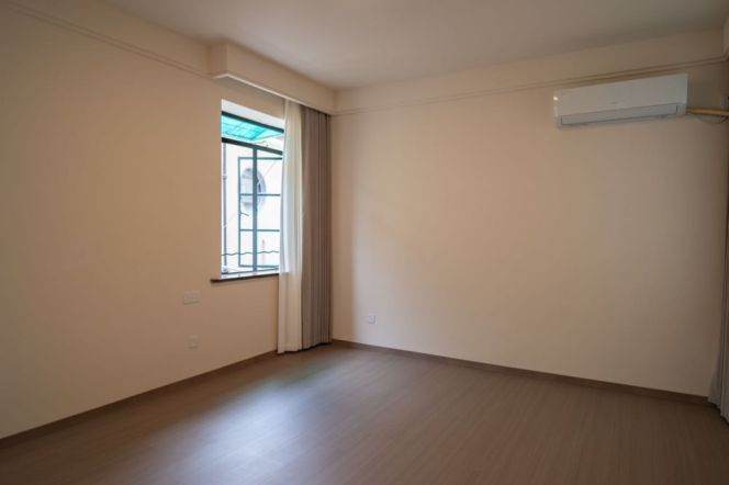 Renovated 3BR Old Apt nr Shanghai Library