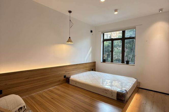 Spacious 2Brs/1Lr/1Bt apt nr dapuqiao,M9