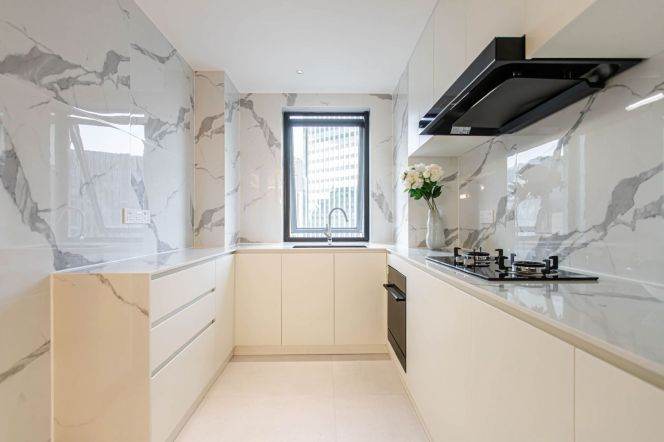 Brand new decoration 3brs with floor heating  beside New Hong qiao center park