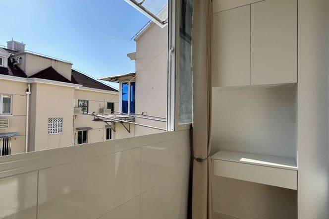 no lift Cozy Modern 2BR | Zhongshan Park Metro L2/3/4 | Bright New decoration