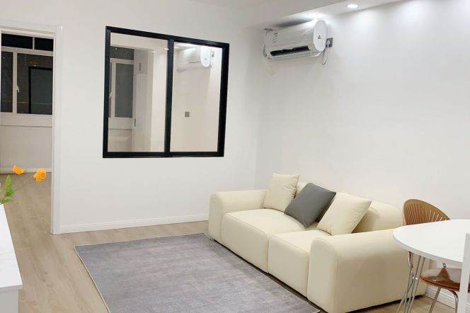 no lift, 1Br + green view + great sunshine /Zhongshan Park/New/Sunlight/South/Big Window/6.3K