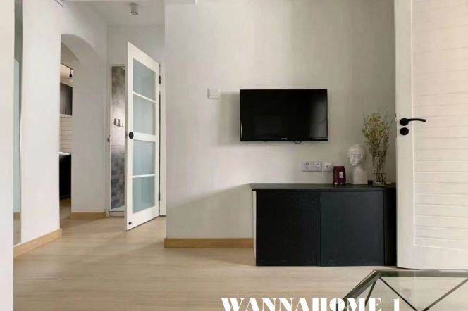 Spacious&Modern&Bright 2Bdrs 1Bath Apt+L14 Wu Ding Rd+Jing'an Temple+6F Walk Up
