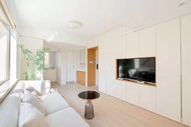 Good lighting 1br with balcony near Shanghai Library