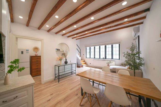 Serene & Spacious 4BR Lane House w/Terrace on Zhening Rd/Yuyuan Rd