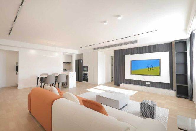 Renovated 3BR 2BA Elevator Residence nr W.Nanjing Rd Station