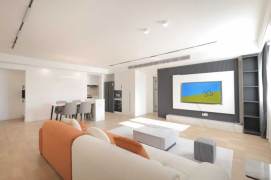 Renovated 3BR 2BA Elevator Residence nr W.Nanjing Rd Station