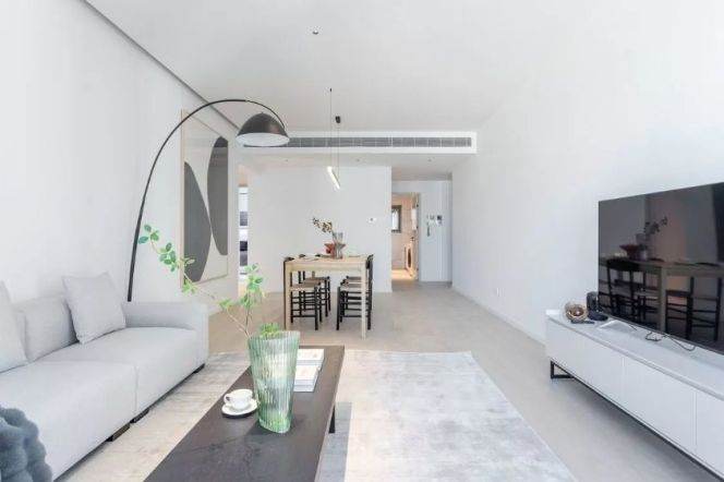 Brand new decoration 2brs with floor heating in Lujiazui