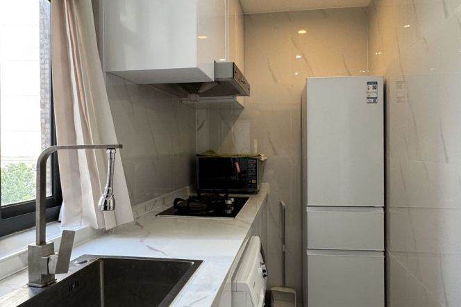 Spacious 1Br +Elevator + Green view | Zhongshan Park Metro L2/3/4 | 6.9K