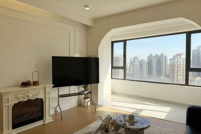 2 Brs, 1 Living room, 110 sqm, High rise Building @ Madang metro L9&13