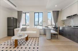 3 Brs, 2 Baths with Balcony, Central ac, Oven, 110 sqm @ Shangcheng metro L9