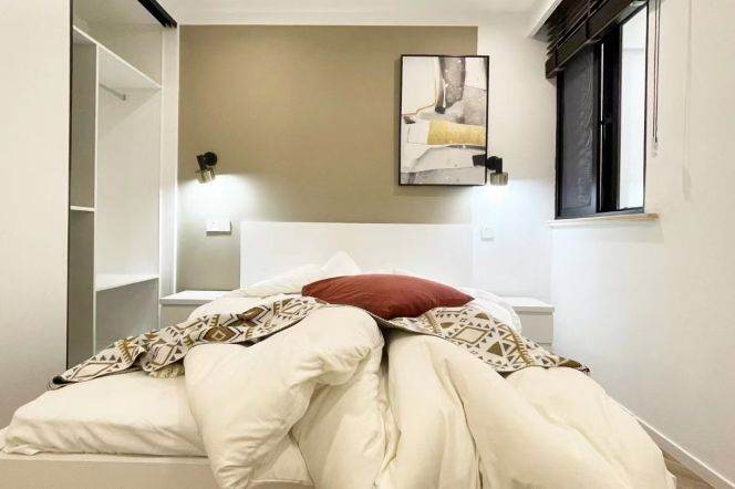 3 Brs, 2 Baths with Terrace/Floor Heating/Central ac, 130 sqm @ Wuning metro L13