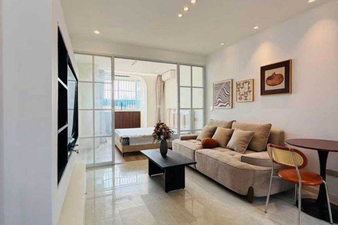 Pudong area/cozy 1br 1lr/brand furniture,West Gaoke rd@L6/7