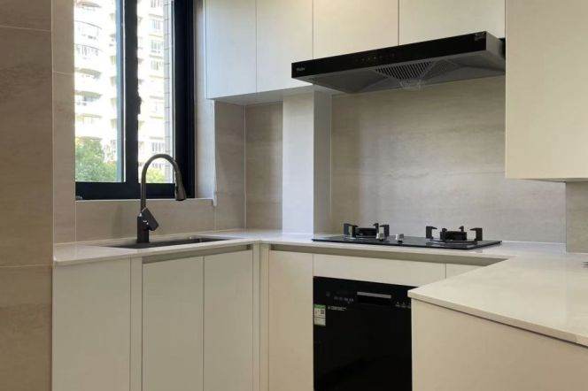 Spacious&Bright 3Bdrs 2Baths Apt+L13 Wu Ning Rd+Great Compound+Awesome View