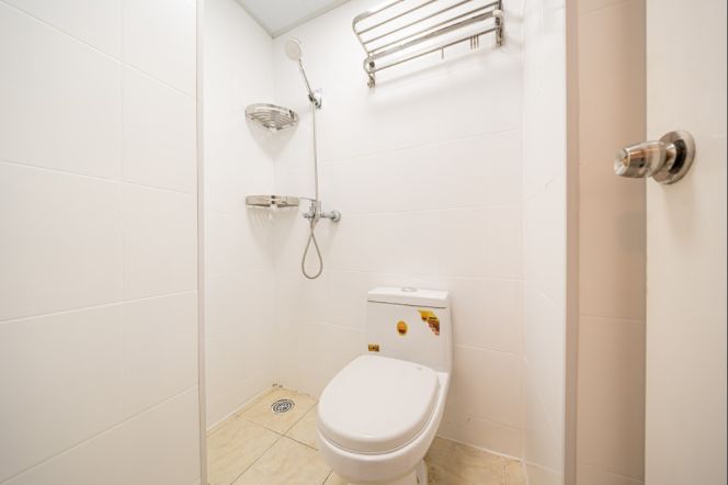 Modern Shared Living | 650m to Metro Lines 2/11 | Secure Digital Entry & International Flatmates