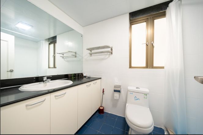 Modern Shared Living | 650m to Metro Lines 2/11 | Secure Digital Entry & International Flatmates