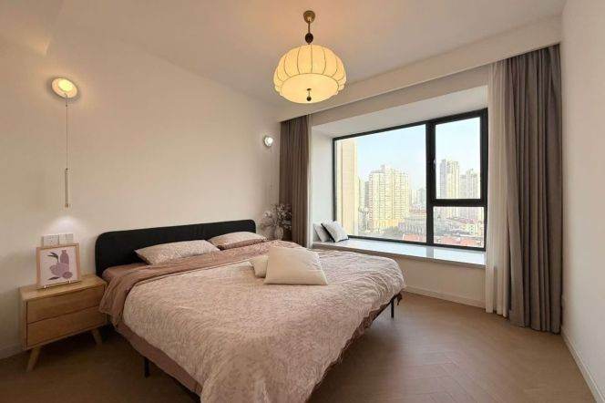 3 Brs, 2 Baths, Floor Heating/Central ac/Oven, 140 sqm @ Longde metro L11&13