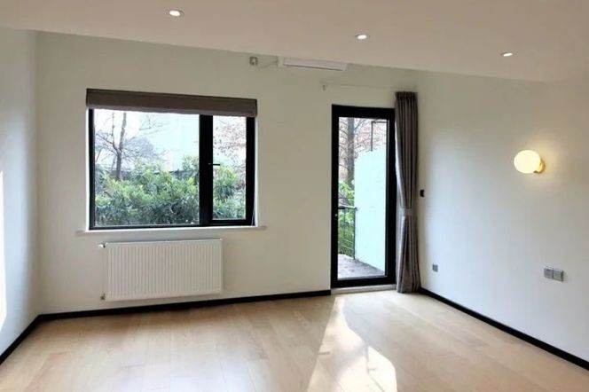 Typical lane apt 3Br+Terrace @ Huaihai rd/Wukang rd 