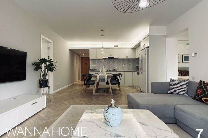 Luxury Compound/Xujiahui CBD/Open Balcony/Walk-in Closet/Large Storages/Heater/Cozy4br2bt