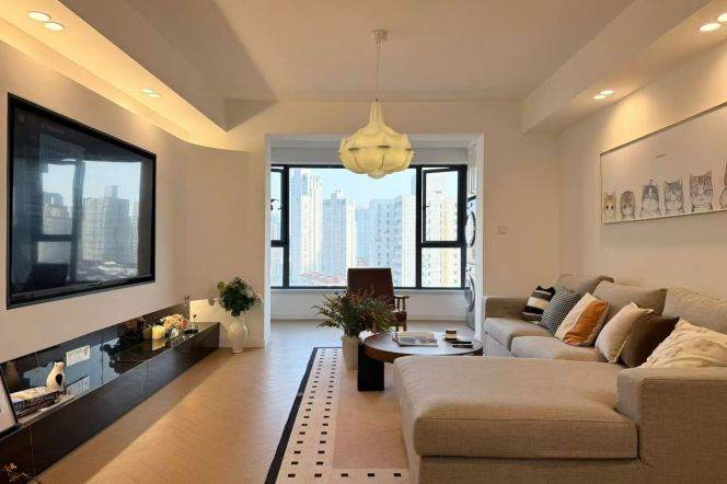 3 Brs, 2 Baths, Floor Heating/Central ac/Oven, 140 sqm @ Longde metro L11&13