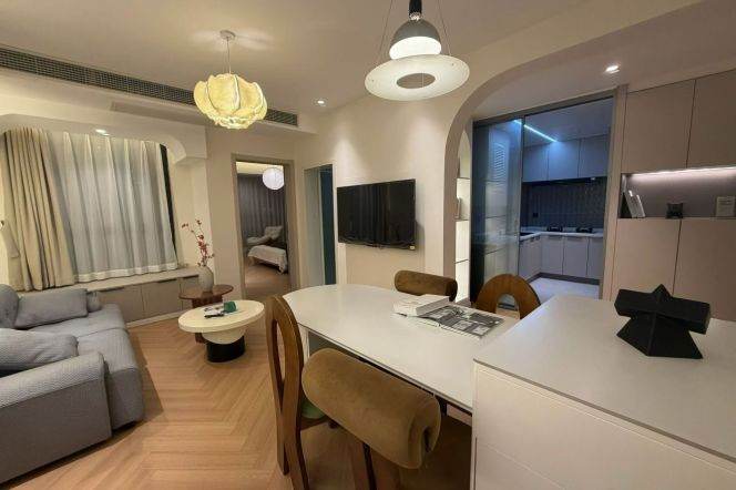 Modern 1br apt,CA,Floor heating,close to Korean Town,Hechuan station,L9