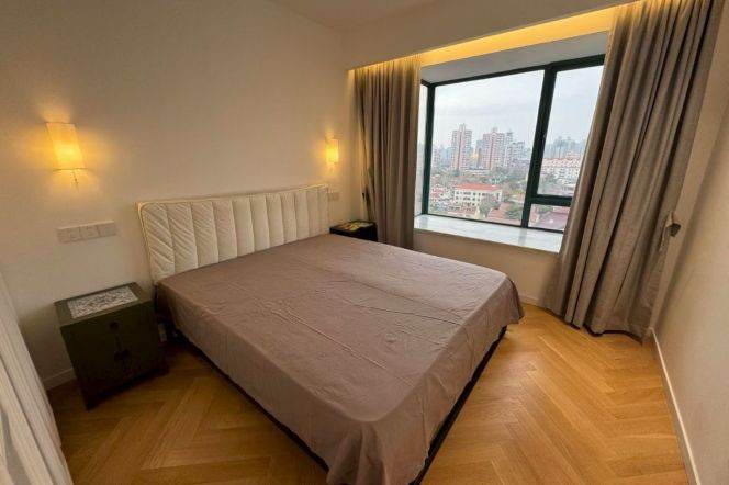 Zhaojiabang Rd/Hengshan Rd metro/3br2bt/central AC/floor heat/dishwasher/balcony/oven