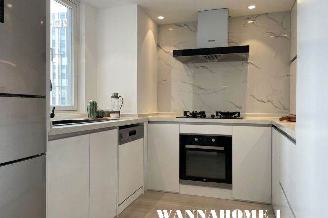 Great View+Nice Open Balcony/Spacious&Modern 2Brs 1Bath Apt+Nice Compound+Xin Tian Di CBD