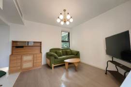 1 Br, 1 Living room, Floor Heating/Central ac/Oven, 70 sqm @ Madang metro L9&13