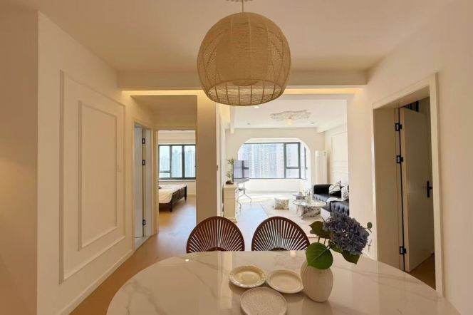 2 Brs, 1 Living room, 110 sqm, High rise Building @ Madang metro L9&13