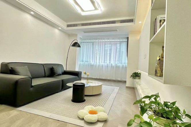 Changshou rd/spacious 2BR 2LR/elevator/110 sqm/bright room@L7/13