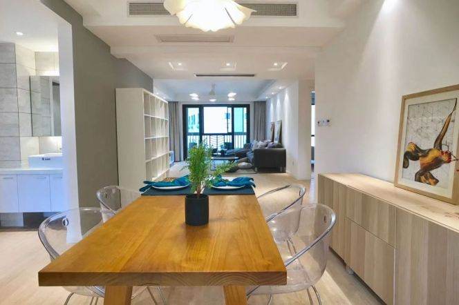 3 Brs, 2 Baths with Balcony/Floor Heating/Central ac/Oven, 150 sqm @ Jiangning metro L13
