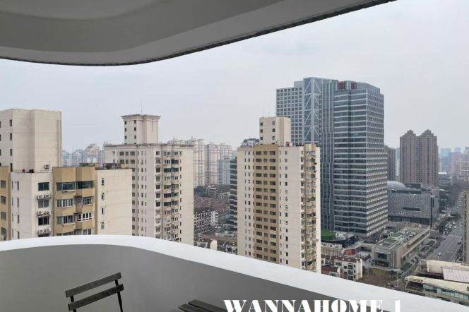 Great View+Nice Open Balcony/Spacious&Modern 2Brs 1Bath Apt+Nice Compound+Xin Tian Di CBD