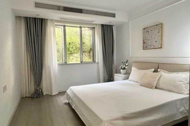 Spacious 3Br,2Bth,Nr Hong Qiao Rd station,L3,4,10